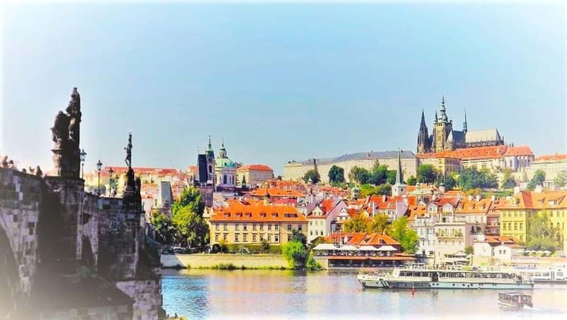 Prague Grand 2,5 hour + 2 hour exterior walking tour - Key points before you go