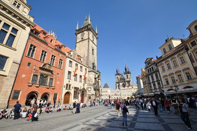 Prague: Grand City Tour with Bus, Castle exteriors & River Cruise - Classic River cruise: the built-in reset for your afternoon