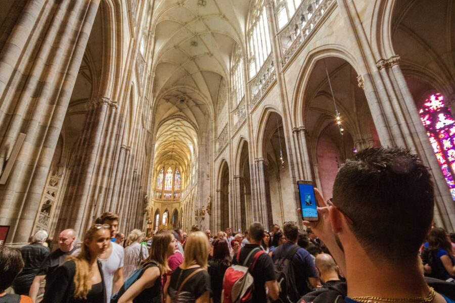 Prague: Guided Bus & Walking Tour with River Cruise & Lunch - Lunch quality: included, usually good, occasionally basic