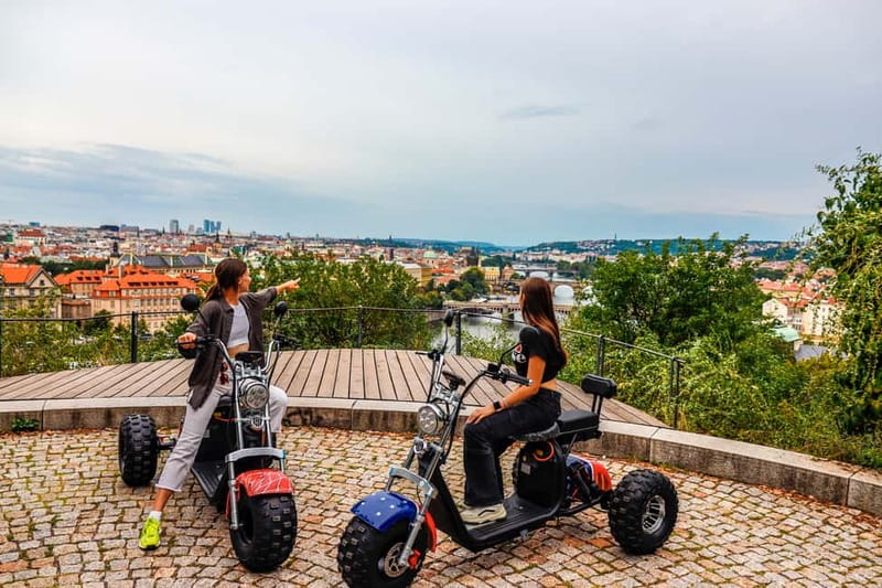 Prague: Guided Sightseeing Tour by Electric Trike - Meeting at Štěpánská 55 and finding the garage door fast