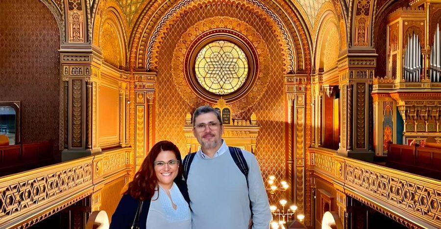 Prague: Guided Tour inside the Jewish Cemetery & Synagogues - Inside Maisel and Pinkas Synagogues