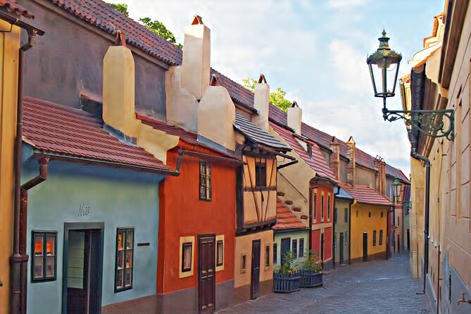 Prague Guided Walking Tour and Cruise with Authentic Czech Lunch - Price and value: what you pay for beyond the guide