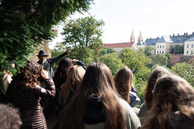 Prague Half Day City Tour Including Vltava River Cruise - Walking Comfort, Group Size, and the Sound-Check Reality
