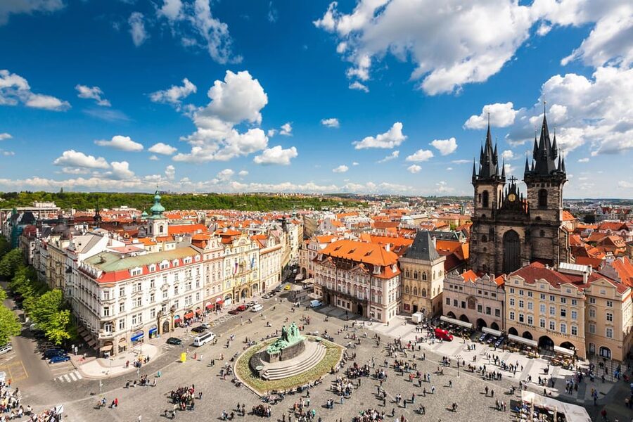 Prague: Highlights of Prague Private Half-Day Tour by Car - Old Town Square and the Astronomical Clock: the best kind of crowd management