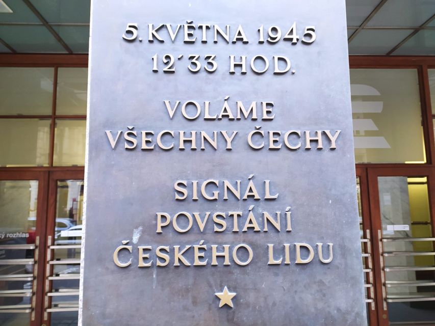 Prague: Historical Walking Tour with Focus on World War 2 - WWII in Prague, Explained Where It Happened