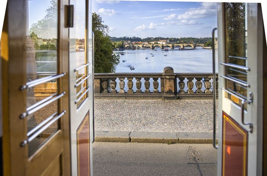 Prague: Hop-on Hop-Off Historical Tram Ticket for Line 42 - The audio app, brochures, and finding stop 42 without stress