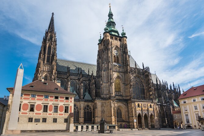 Prague Hradcany Castle, St Vitus Cathedral Tour with Tickets - Prague Castle, Hradčany, and why a private guide matters