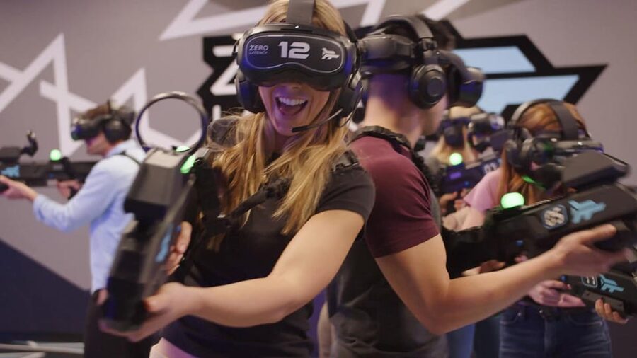 Prague: Immersive VR multiplayer experience - Seven scenarios to choose on the spot, from family puzzles to zombie chaos