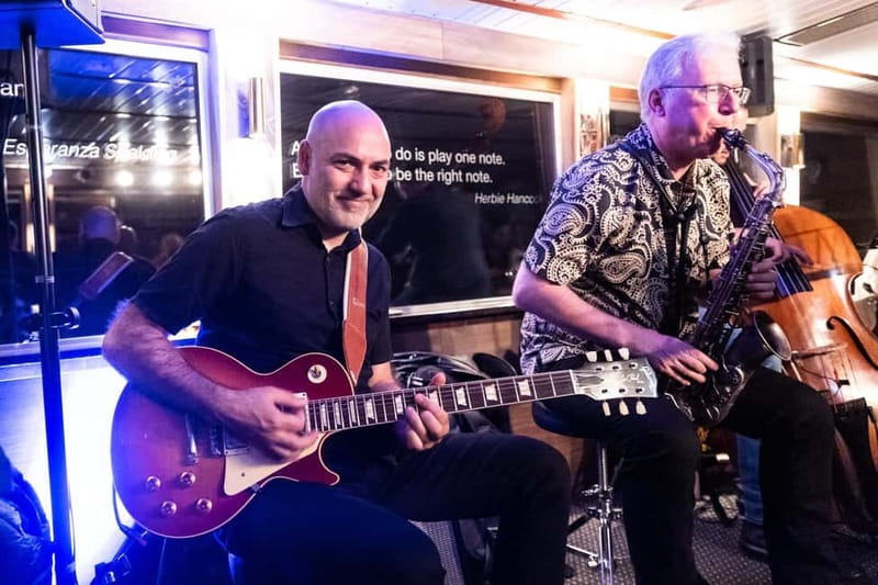 Prague: Jazz Boat Popular Live Jazz Dinner Cruise - Who this jazz dinner cruise fits best