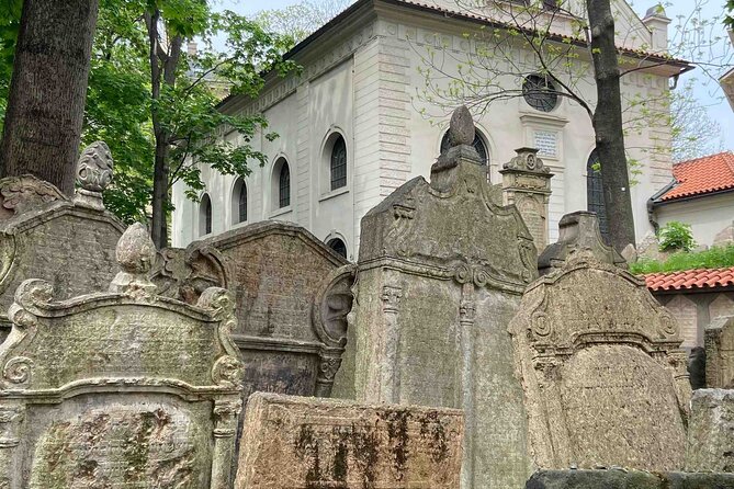 Prague Jewish Quarter & All Synagogues Indepth Semi-Private Tour - Stop 1: Old-New Synagogue, the oldest active synagogue in Europe
