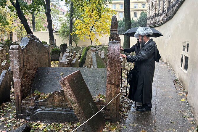 Prague Jewish Quarter & All Synagogues Indepth Semi-Private Tour - Stop 3: Old Jewish Cemetery, medieval gravestones and memory