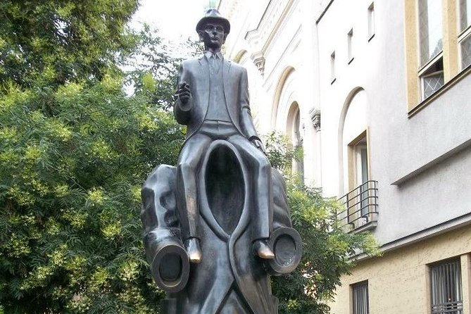 Prague Jewish Quarter Private Half-Day Walking Tour - The Spanish Synagogue and the Jewish Museum complex, art, sound, and Moorish lines