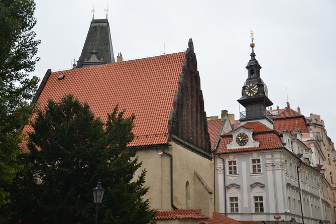 Prague Jewish Quarter Private tour - 3hours - Old-New Synagogue: the famous building, explained with context
