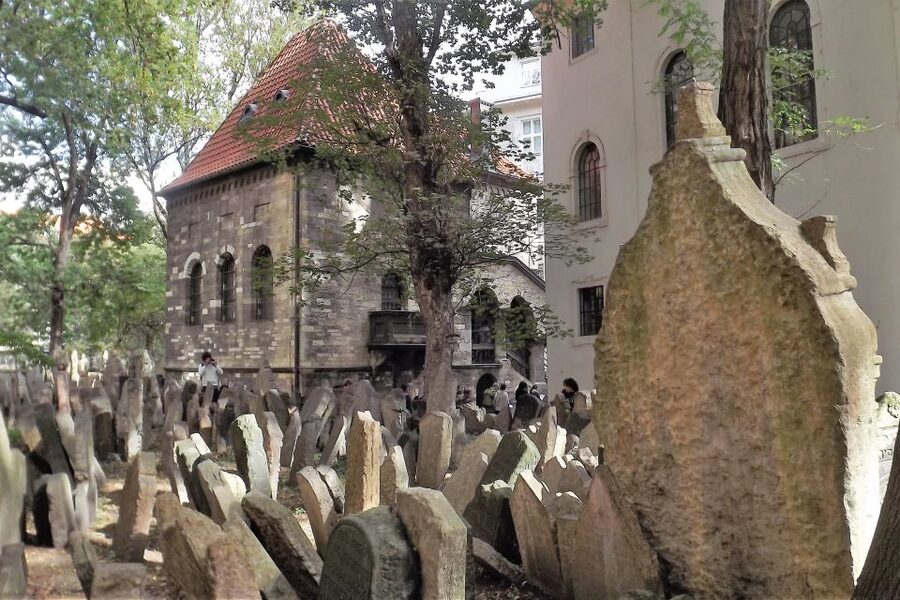 Prague: Jewish Quarter Ticket with optional Audio Guide - Old-New Synagogue: The One You Can Still Feel