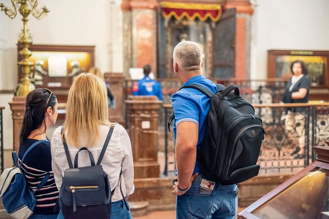Prague: Jewish Quarter Walking Tour with Admission Tickets - Old Jewish Cemetery: thousands of tombstones and why it hits hard
