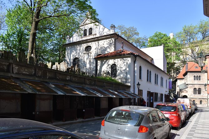 Prague: Jewish Quarter Walking Tour with Admission Tickets - Old-New Synagogue: history with continuity