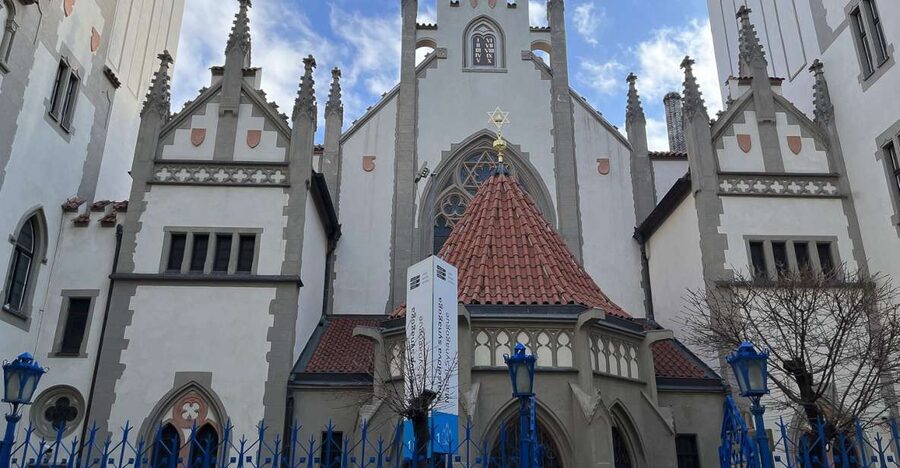 Prague: Jewish Town Guided Walking Tour - The Old Jewish Cemetery: Where Place Meets Memory
