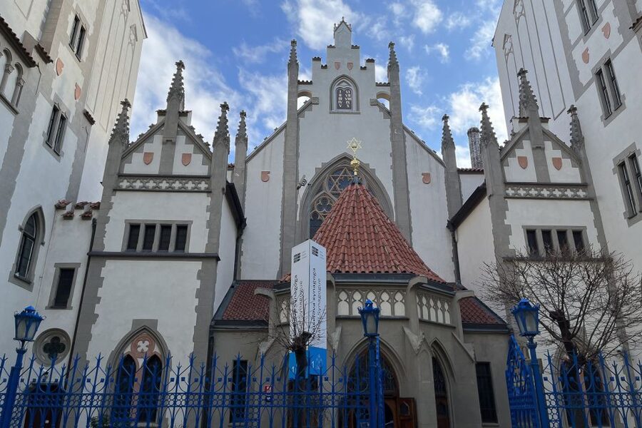 Prague: Jewish Town Guided Walking Tour - Starting With the Old Jewish Quarter’s 13th-Century Roots