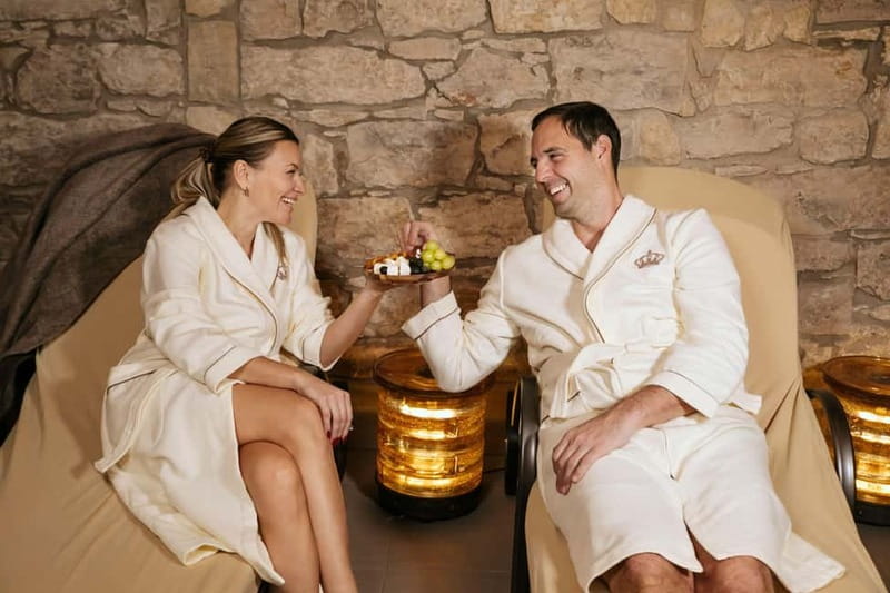 Prague: Lázně Pramen. Wine, Beer bath and Wellness SPA - What you get in the lounge after your soak