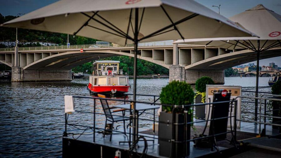Prague: Lunch Cruise on the Vltava with 3-Course Menu - Price and value: is $63 for lunch cruise in Prague a fair deal?