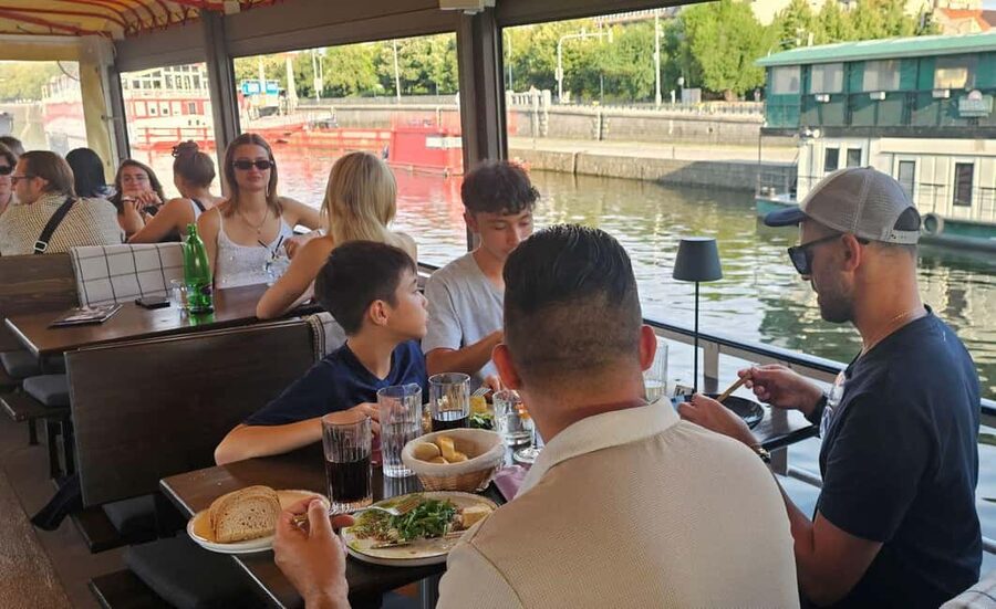Prague: Lunch Cruise on the Vltava with 3-Course Menu - FAQ
