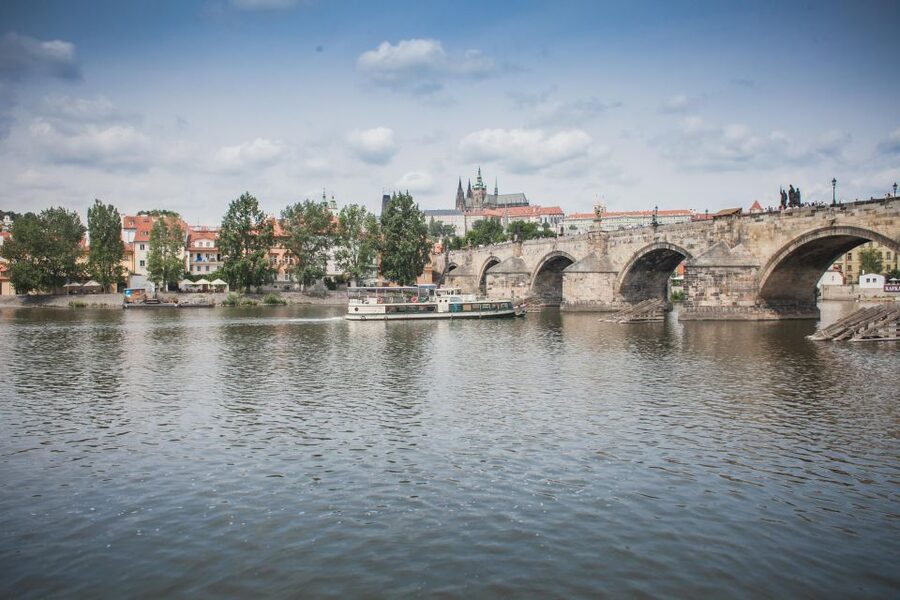 Prague: Lunch Cruise on Vltava River with open Buffet - The 2-Hour Route: Charles Bridge, Old Town, Castle Area, and the Lesser Town Views