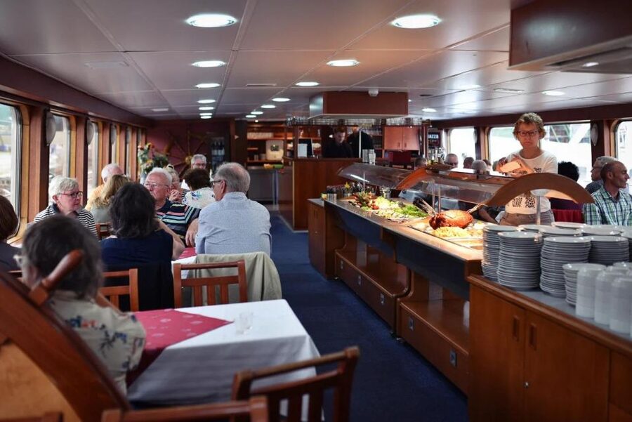 Prague: Lunch Cruise on Vltava River with open Buffet - The Lock Passage: Why It’s Included and How It Changes the Experience