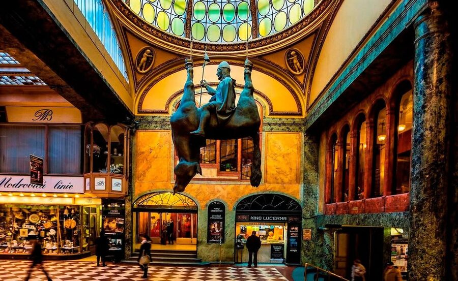 Prague: Modern Architecture and Design Guided Tour - Two Hours, Ten Stops: How the Timing Shapes Your Experience