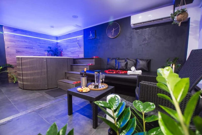 Prague: Modern Private Spa with Jacuzzi and/or Sauna - Choosing Black Zone, Green Zone, or Gold Zone