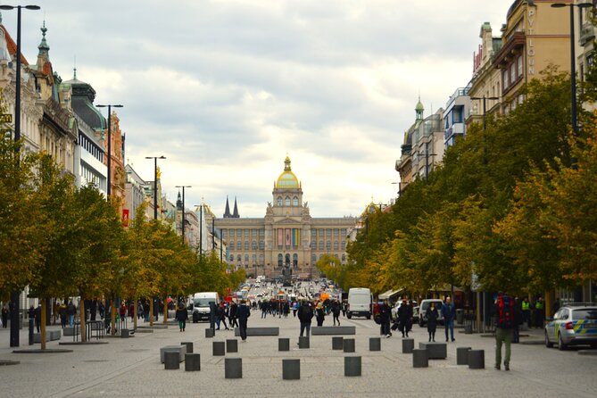 Prague: National Museum Ticket & Online Audioguide City Tour - Wenceslas Square legends and the Czech nation thread