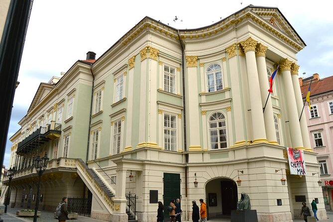 Prague: National Museum Ticket & Online Audioguide City Tour - Is the National Museum stop worth it with only a short time?