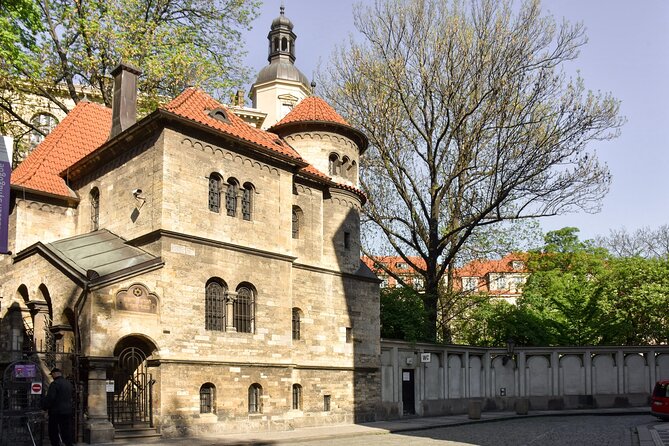 Prague Old Town and Jewish Quarter 90 minutes Guided Tour - Outside Views of Jewish Quarter Landmarks, Without the Interior Tickets