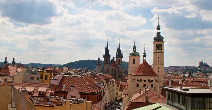 Prague: Old Town and Jewish Quarter Guided Walking Tour - Exteriors Only: Great for Time, Not for Indoor History Cravings