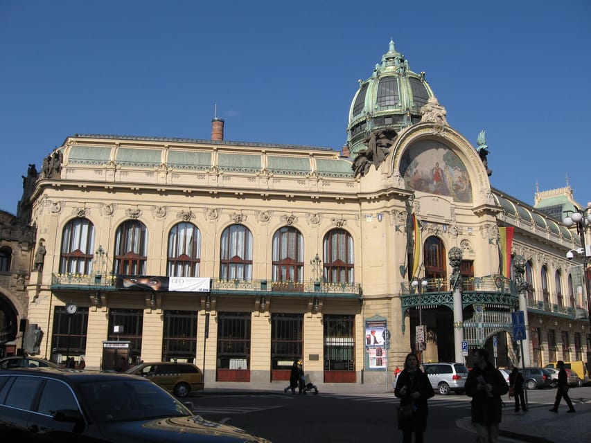 Prague: Old Town and Jewish Quarter Guided Walking Tour - Price and Value: Is $22 Worth It?