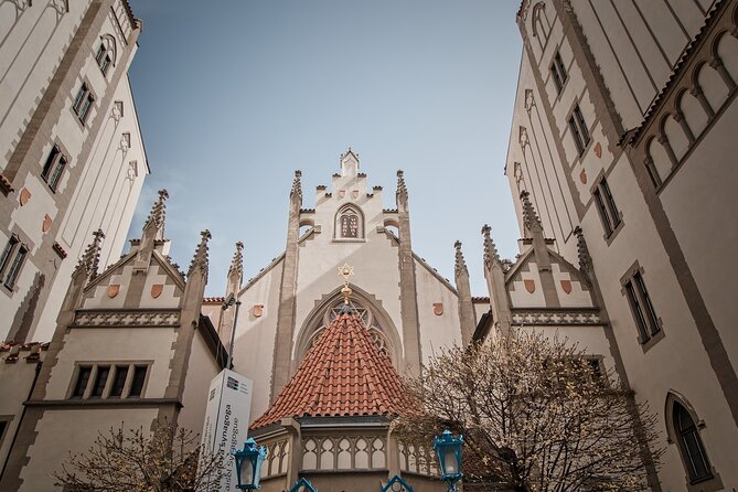 Prague Old Town and Jewish Quarter Walking Tour - Entering the Jewish Quarter: Maisel, Klausen, and the Old-New Synagogue