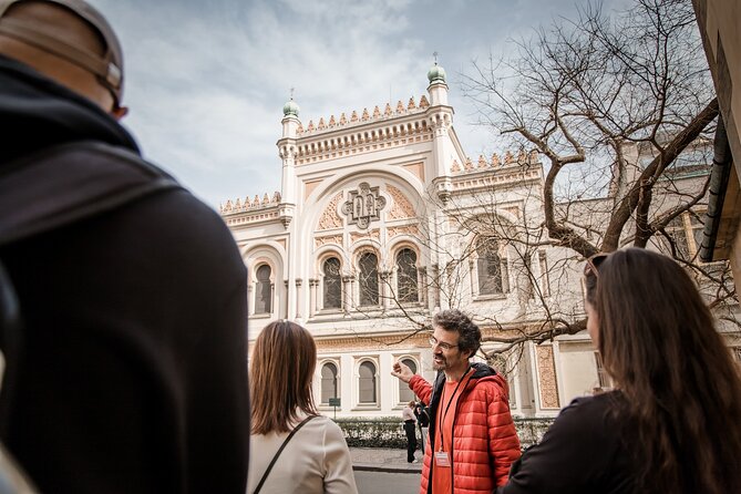 Prague: Old Town and Jewish Quarter Walking Tour - Malá Strana first, then John Lennon Wall to warm up your bearings