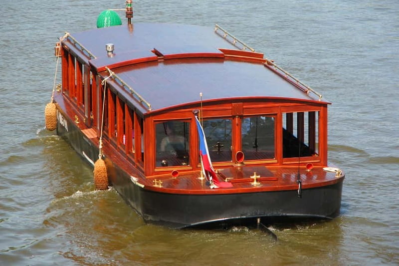 Prague: Old Town, Prague Castle & River Cruise Day Tour - How the day flows: walking, cruising, and castle viewpoints