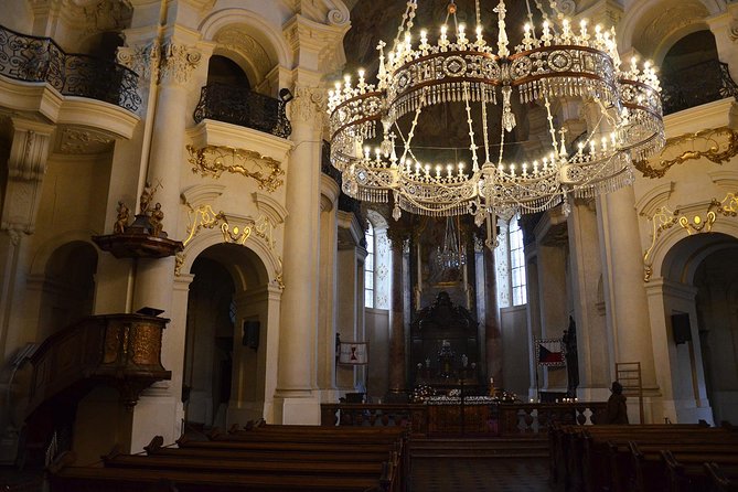 Prague Old Town Tour with a Classical Concert - Wenceslas Square to the National Museum area: a straight line to big city scale