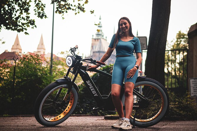 Prague on Stylish Retro styled E-Bike - Viewpoints & Sightseeing - Finding the Start at Štěpánská 55, and What Happens First