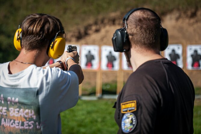 Prague: Outdoor shooting experience 3 to 10 guns + BUS Transfer - How long is the experience and what that means for your schedule