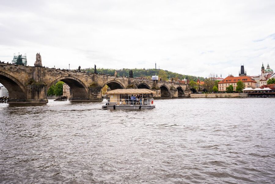 Prague: Party Tiki Boat Sightseeing Cruise with Drinks - The Drinks System: Budvar Beer, Prosecco Bottles, or Cider
