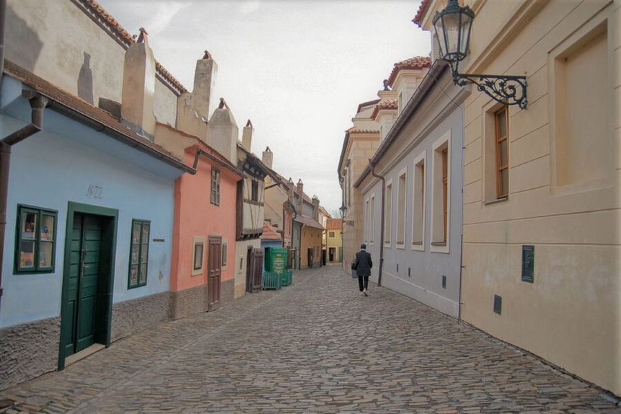 Prague: Prague Castle Complex Smartphone Audio Guide - Interactive map and language switching: the practical stuff that matters