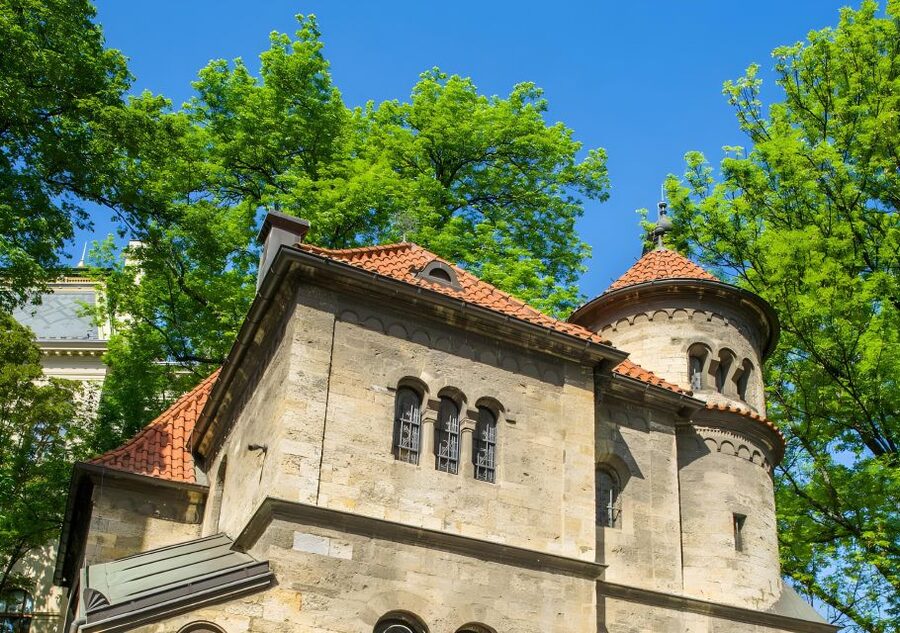 Prague: Prague Synagogues & the Jewish Cemetery Guided Tour - Who should book this guided tour?