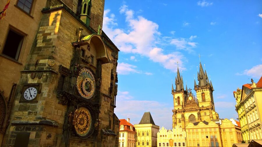 Prague: Private City Tour by Minivan - Guides, Languages, and What to Expect From the Storytelling
