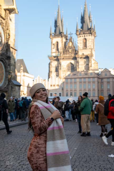 Prague: Private Professional Photoshoot with Edited Photos - How the editing and photo delivery works in real life