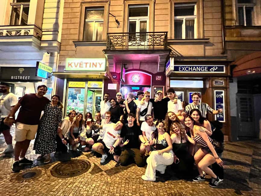 Prague: Pub Crawl with Shots & Entrance to Rooftop Club - The open bar option for 2 hours: when it’s worth it