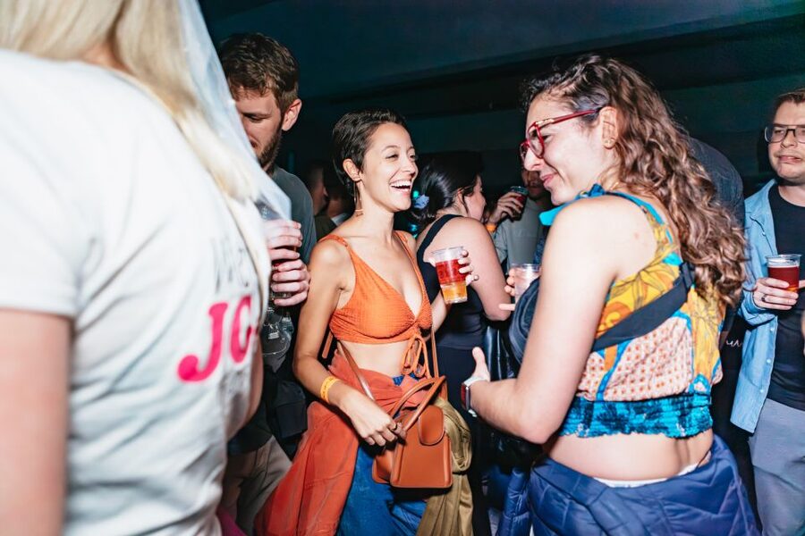 Prague: Pub Crawl with Unlimited Drinks & 5-floor Club Entry - How This Prague Crawl Works: the 7:45 PM vs 9:45 PM start