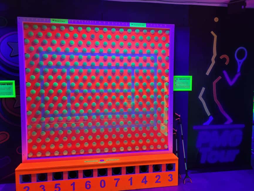Prague: Punk Minigolf Glow-in-the-Dark Entry Ticket - How the UV holes turn minigolf into a puzzle game