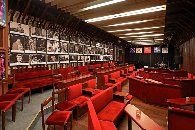 Prague Reduta Jazz Club with Concert Ticket - Timing in Prague nightlife: when to arrive so the show feels effortless