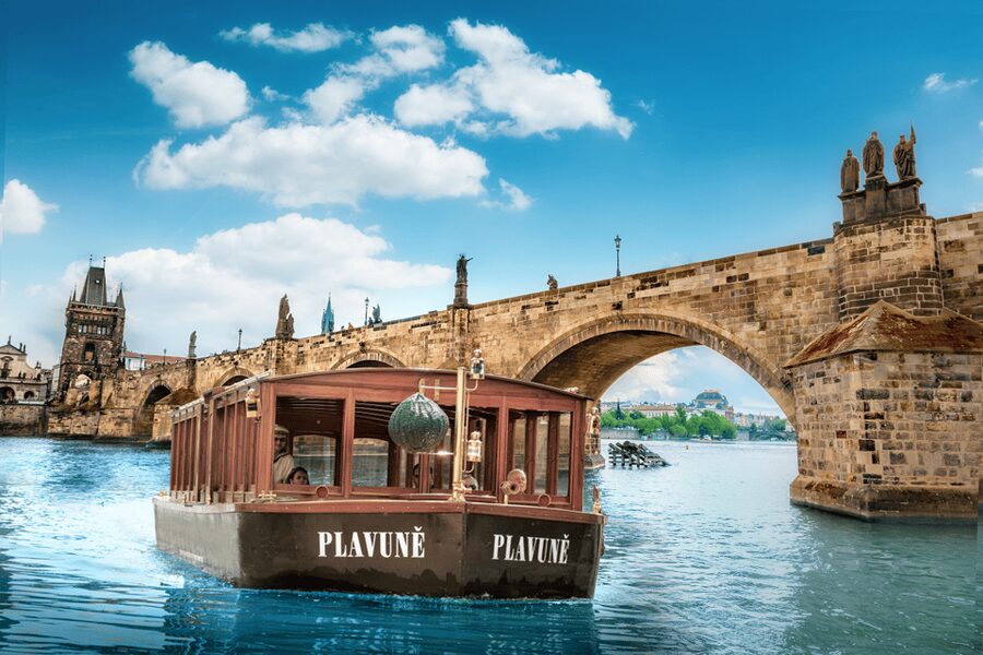 Prague: River Cruise, Charles Bridge Museum, & Walking Tour - A 90-minute Prague hit that fits real schedules